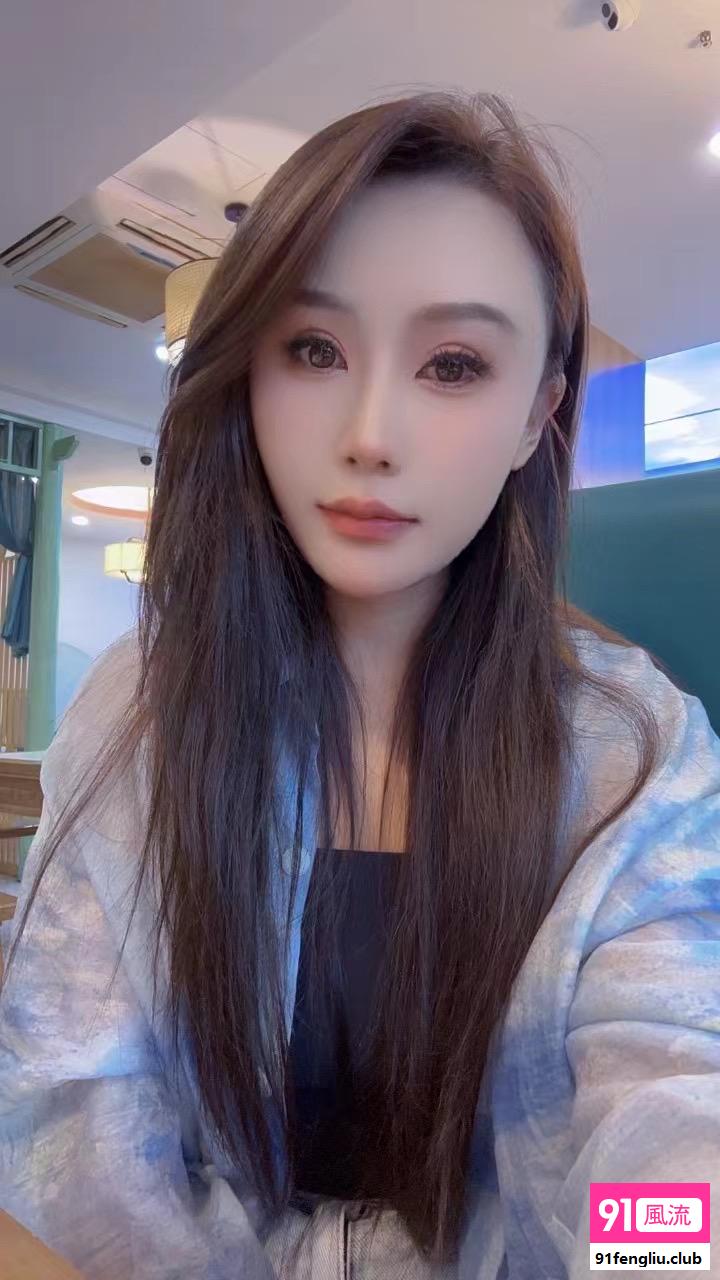 西丽刚下海小姐姐